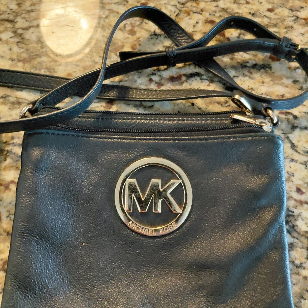 Michael Kors Black Smooth Leather Crossbody